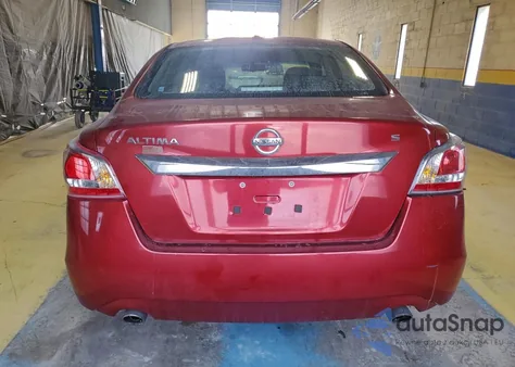 2015 Nissan Altima 2.5 из США, поврежденный, VIN 1N4AL3AP5FC466089